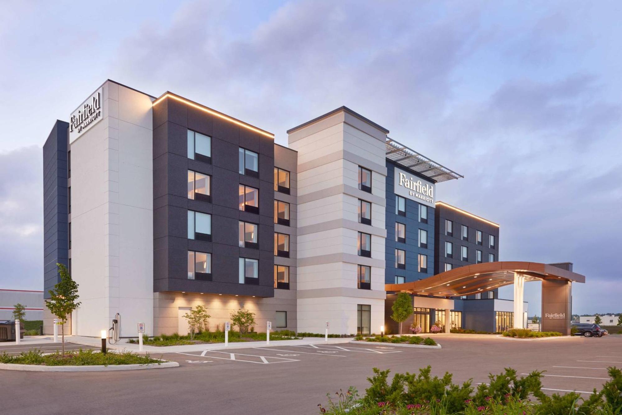 Fairfield By Marriott Inn & Suites Orillia Exterior photo